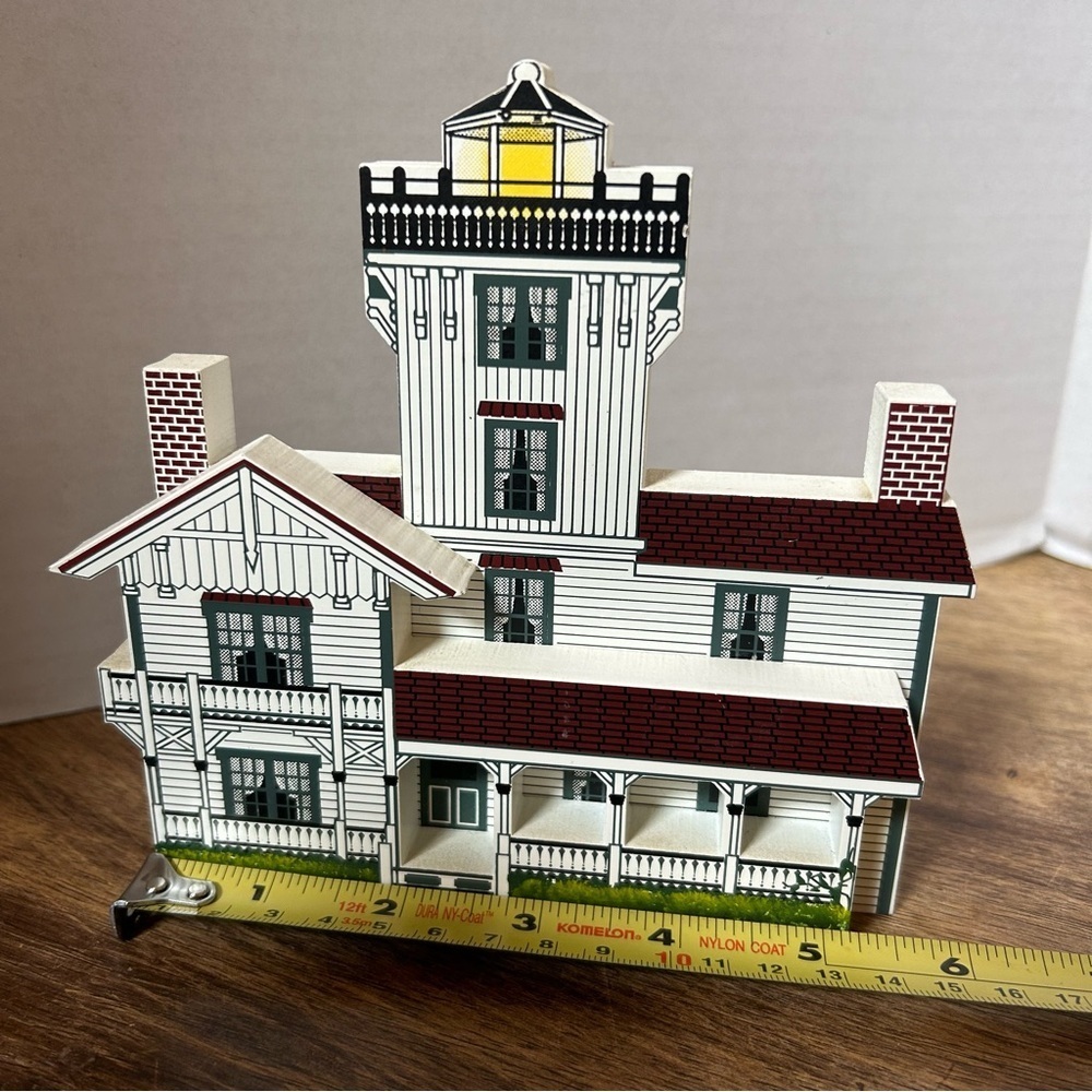 Vtg 1995 Sheila's Point Fermin Lighthouse California Wood Shelf-Sitter Decor - Picture 7 of 7
